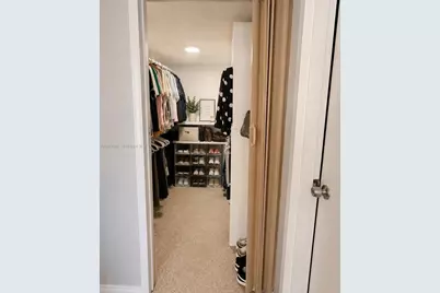 301 N Pine Island Rd #220, Plantation, FL 33324 - Photo 9