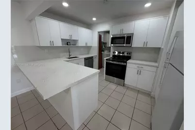 9986 SW 2nd St, Miami, FL 33174 - Photo 3