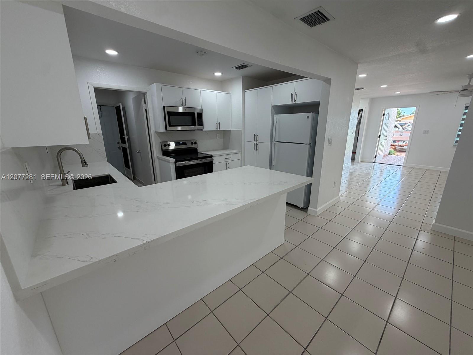 9986 SW 2nd St - 9986 SW 2nd St, Miami, FL 33174 Luxury Property | Jose Angel Pina