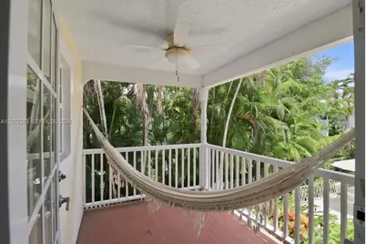 6473 Sunset Dr, South Miami, FL 33143 - Photo 13