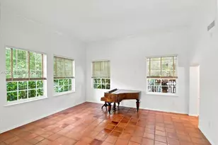 6473 Sunset Dr, South Miami, FL 33143 - Photo 9