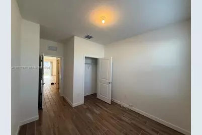 142 NE 14th Ter, Homestead, FL 33033 - Photo 11