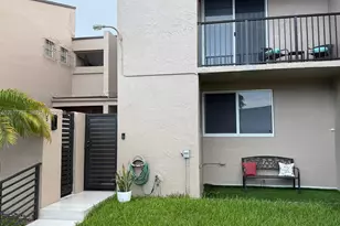 9171 Fontainebleau Blvd, Miami, FL 33172 - Photo 3
