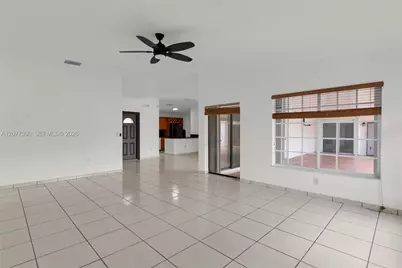 18600 SW 127th Pl, Miami, FL 33177 - Photo 15
