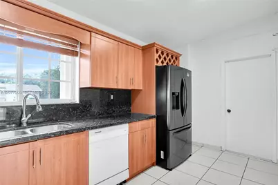 18600 SW 127th Pl, Miami, FL 33177 - Photo 13