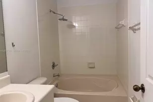 4218 Vineyard Cir, Weston, FL 33332 - Photo 9