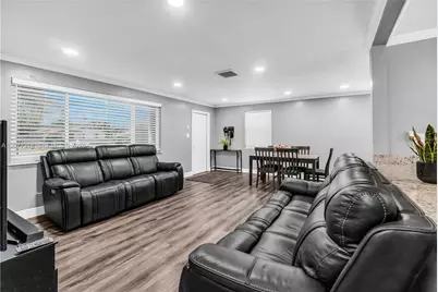 841 NE 59th St, Oakland Park, FL 33334 - Photo 25