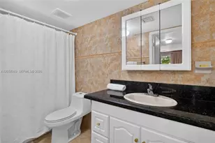 1060 NW 7th St, Miami, FL 33136 - Photo 15