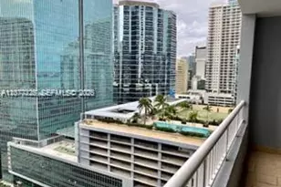 170 SE 14th St, Miami, FL 33131 - Photo 31