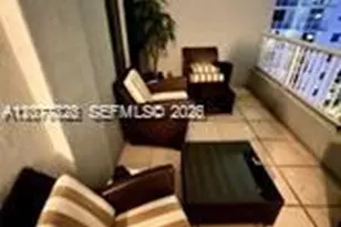 170 SE 14th St, Miami, FL 33131 - Photo 7