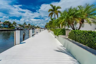 2820 NE 44th St, Lighthouse Point, FL 33064 - Photo 3