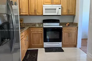 4289 NW 5th St, Miami, FL 33126 - Photo 9