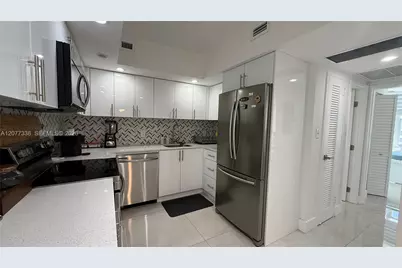 5600 Collins Ave #11C, Miami Beach, FL 33140 - Photo 15