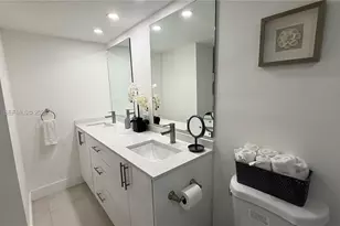 5600 Collins Ave, Miami Beach, FL 33140 - Photo 25