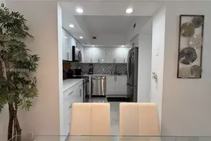 5600 Collins Ave, Miami Beach, FL 33140 - Photo 13