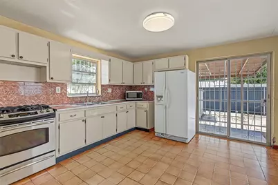 3940 NW 2nd St, Miami, FL 33126 - Photo 9