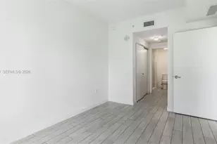 321 NE 26th St, Miami, FL 33137 - Photo 17