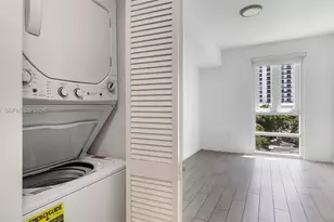 321 NE 26th St, Miami, FL 33137 - Photo 19