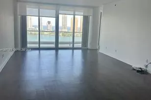 7000 Island Blvd, Aventura, FL 33160 - Photo 5