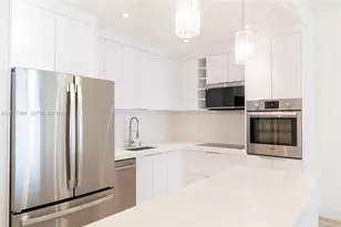 19390 Collins Ave, Sunny Isles Beach, FL 33160 - Photo 15