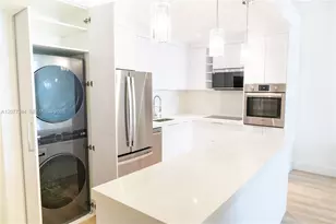 19390 Collins Ave, Sunny Isles Beach, FL 33160 - Photo 11