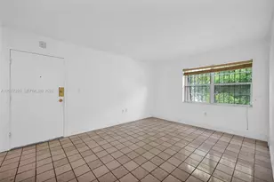 220 NW 107th Ave, Miami, FL 33172 - Photo 7