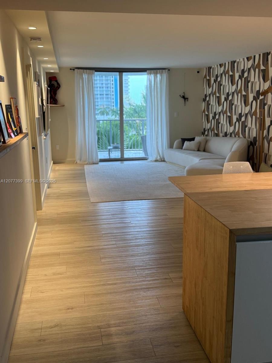 210 Sea View Dr #608 - 210 Sea View Dr #608, Key Biscayne, FL 33149 Luxury Property | Jose Angel Pina