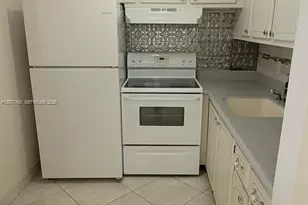 190 Salisbury H, West Palm Beach, FL 33417 - Photo 9