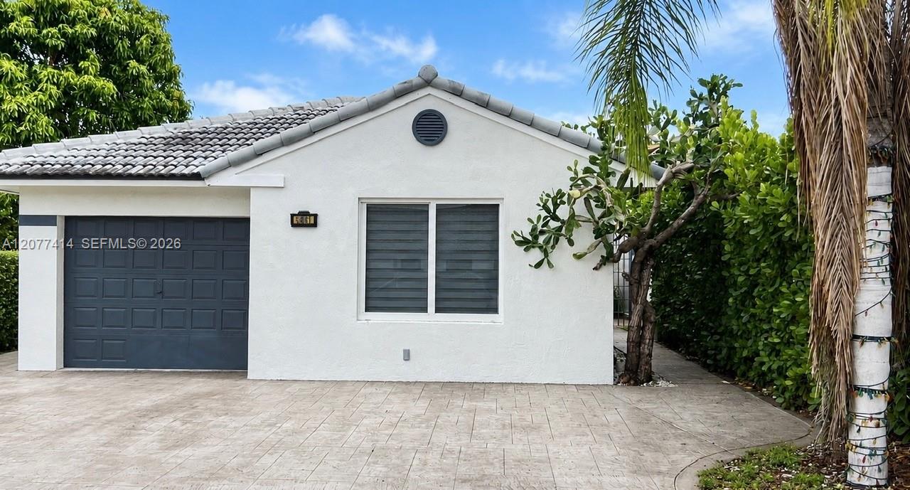 5861 SW 149th Ct - 5861 SW 149th Ct, Miami, FL 33193 Luxury Property | Jose Angel Pina