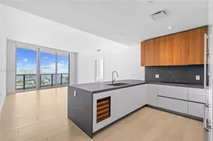1400 Biscayne Blvd, Miami, FL 33132 - Photo 9