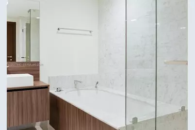 1000 Brickell Plaza #4506, Miami, FL 33131 - Photo 15