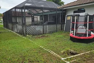 913 NW 110th Ln, Coral Springs, FL 33071 - Photo 11