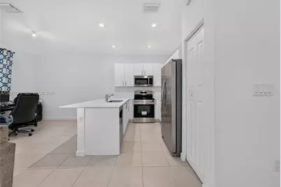 746 SE 14th St, Homestead, FL 33034 - Photo 7