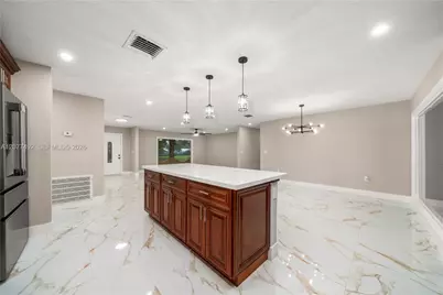 1050 Knollwood Cir, Other City - In The State Of Florida, FL 33873 - Photo 9