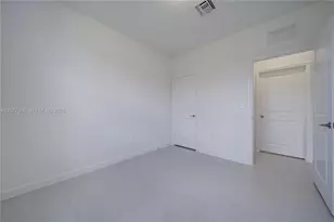 11881 NW 47th Manor, Coral Springs, FL 33076 - Photo 17