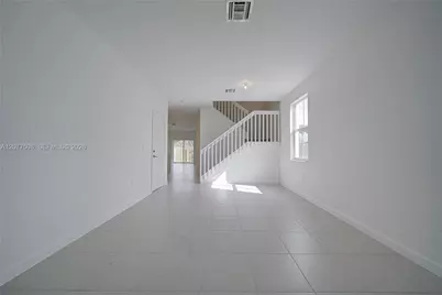 11881 NW 47th Mnr, Coral Springs, FL 33076 - Photo 5