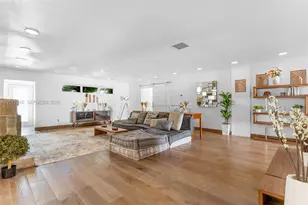 8220 Hawthorne Ave, Miami Beach, FL 33141 - Photo 15