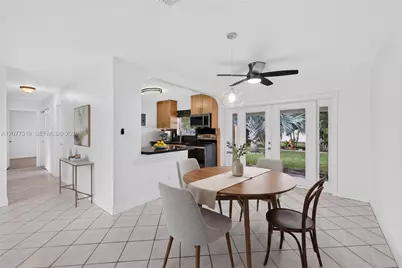 2061 SW 38th Ave, Fort Lauderdale, FL 33312 - Photo 3