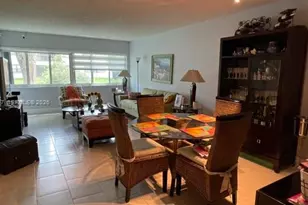 100 Lakeview Dr, Weston, FL 33326 - Photo 9
