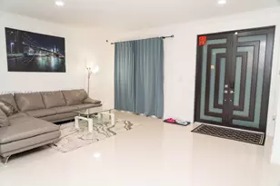 2818 SW 177th Ave, Miramar, FL 33029 - Photo 3