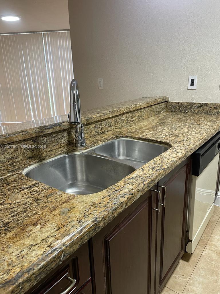 7075 NW 186th St #C505 - 7075 NW 186th St #C505, Hialeah, FL 33015 Luxury Property | Jose Angel Pina