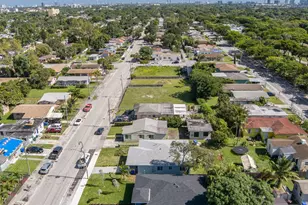 1468 NW 51st St, Miami, FL 33142 - Photo 17