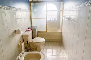 9008 Collins Ave, Surfside, FL 33154 - Photo 31