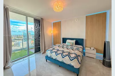 90 SW 3rd St #3306, Miami, FL 33130 - Photo 11