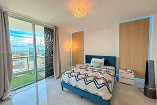 90 SW 3rd St, Miami, FL 33130 - Photo 11