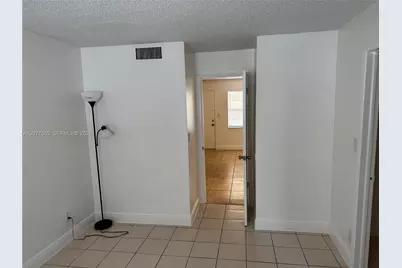 241 SE 9th Ave #203, Pompano Beach, FL 33060 - Photo 7