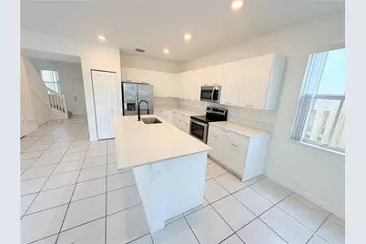 2405 NW 131st Cir, Miami, FL 33167 - Photo 7