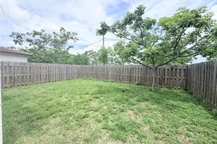 2405 NW 131st Cir, Miami, FL 33167 - Photo 29