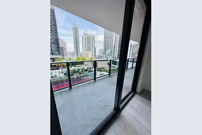 45 SW 9th St #1202, Miami, FL 33130 - Photo 5