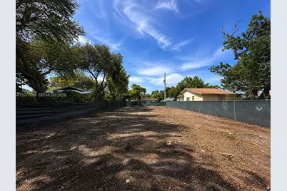 250 NW 51st St, Miami, FL 33127 - Photo 1